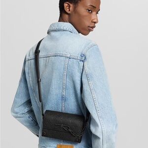 Louis Vuitton Steamer Wearable Wallet